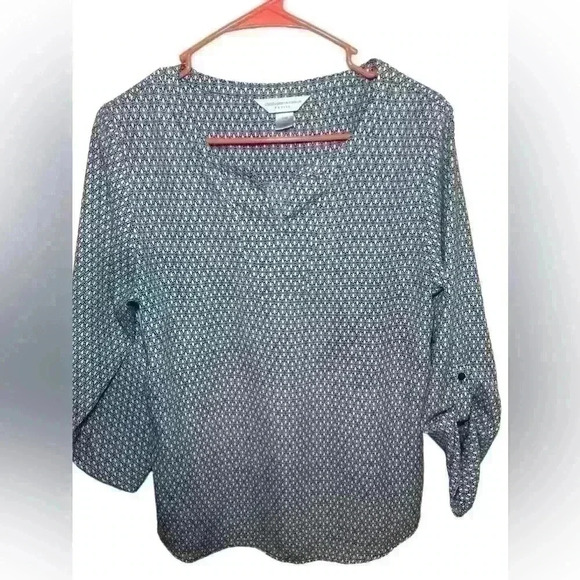 Christopher & Banks Petites Geometric Top Size Medium Notched Collar - Picture 6 of 8